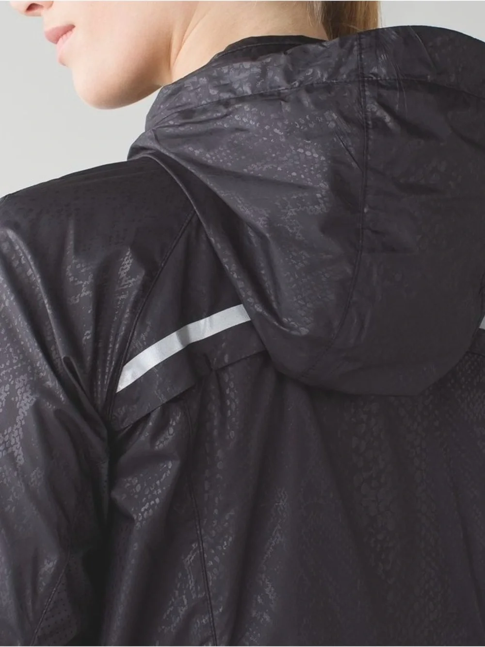 Lululemon Miss Misty Jacket II Size 6 Windbreaker Desert Snake Embossed Black